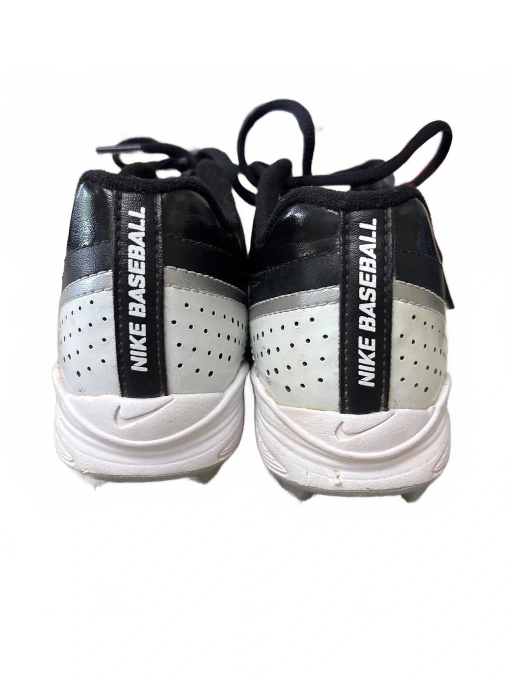 Nike Youth Baseball Cleats Black Silver Molded Soft Spikes 1Y